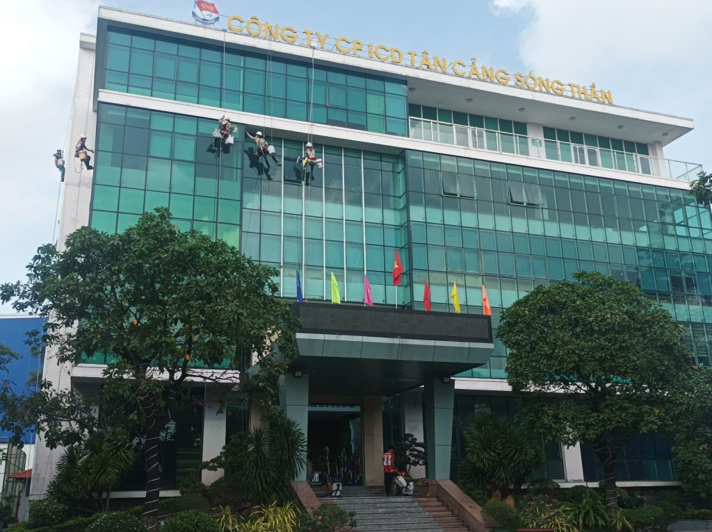 Dịch Vụ Lau Kính